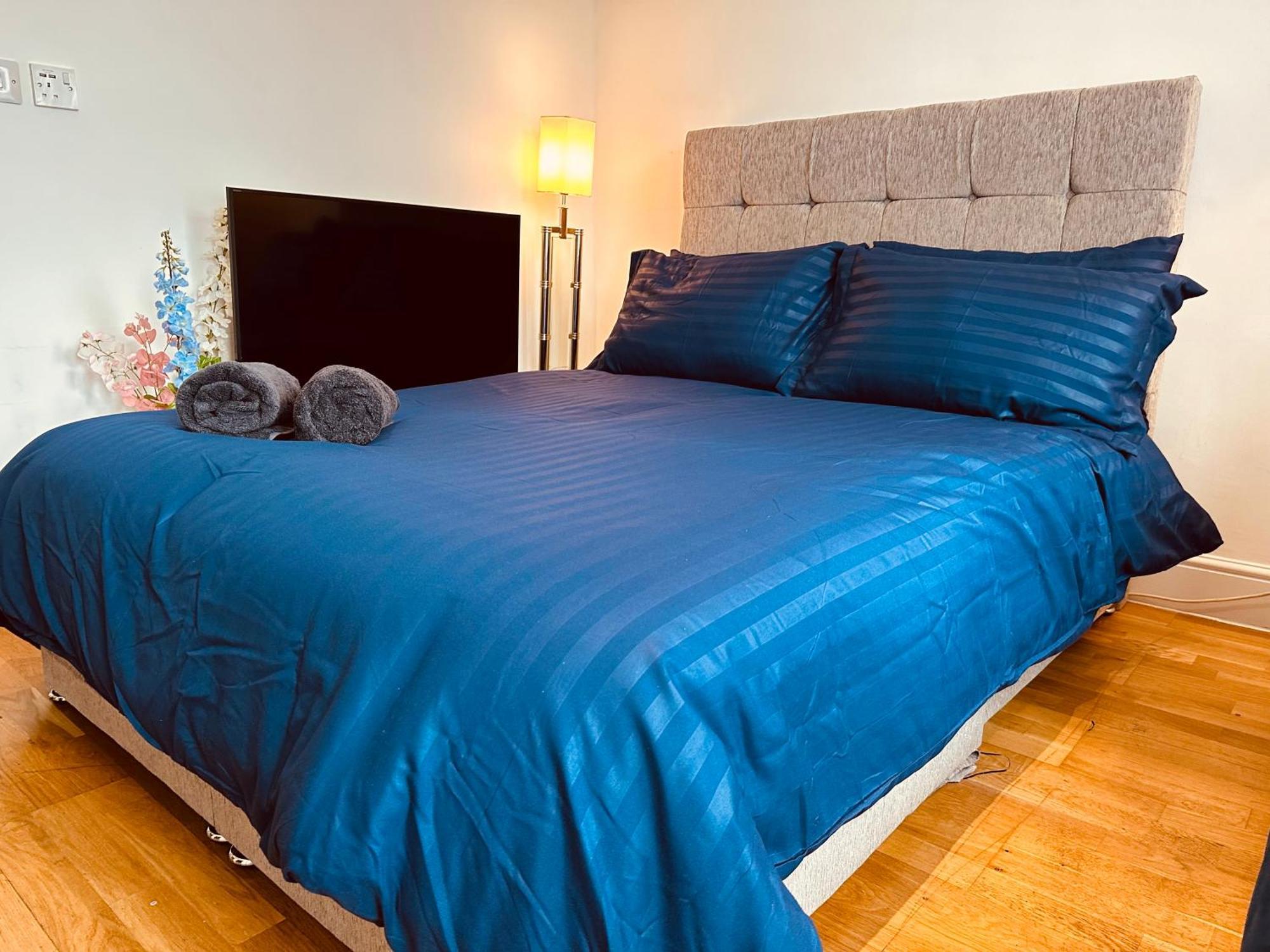 Stunning One Bedroom Studio Flat London Eksteriør billede